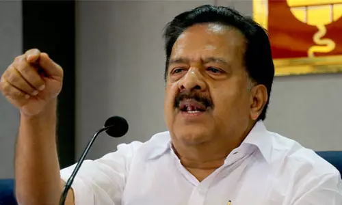 ഹലാൽ വിവാദം അനാവശ്യം; ബിജെപിയും സിപിഎമ്മും വർഗീയത ആളിക്കത്തിക്കുന്നു-ചെന്നിത്തല ഹലാൽ വിവാദം അനാവശ്യം; ബിജെപിയും സിപിഎമ്മും വർഗീയത ആളിക്കത്തിക്കുന്നു-ചെന്നിത്തല