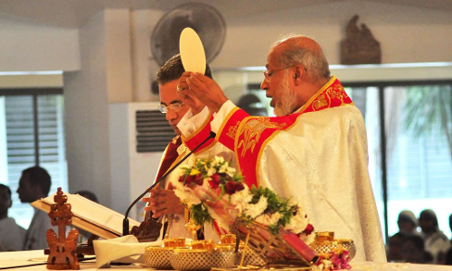 സിറോ മലബാർ സഭയിലെ കുർബാന ഏകീകരണം; വിശ്വാസികൾ സമർപ്പിച്ച ഹരജി ഇന്ന് പരിഗണിക്കും