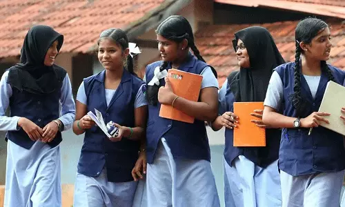 പ്ലസ് വൺ സീറ്റ് ക്ഷാമം: താത്കാലിക ബാച്ചുകൾ ഏർപ്പെടുത്തുന്നതിൽ തീരുമാനം ഇന്ന്