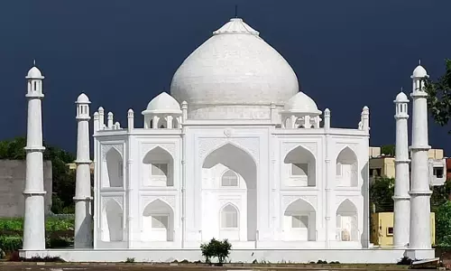 29 അടി ഉയരത്തിൽ മറ്റൊരു താജ്മഹൽ! ഭാര്യയ്ക്കായി പ്രണയഭവനം സമ്മാനിച്ച് ഞെട്ടിച്ച് ഭർത്താവ്