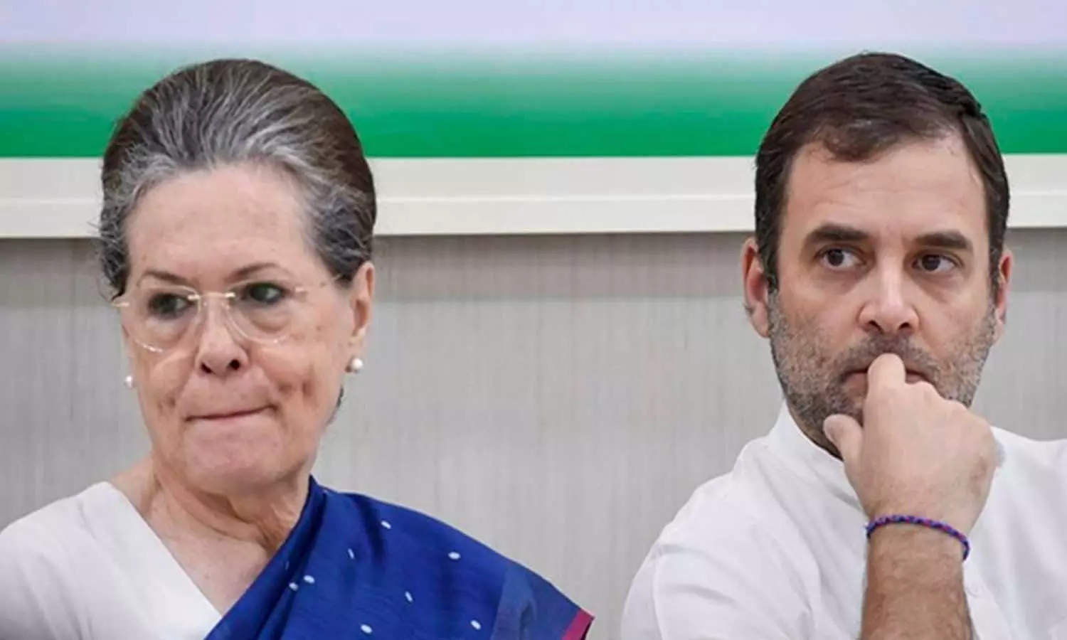 നേതാക്കൾ തൃണമൂലിലേക്ക് ചേക്കേറുന്നു; കോൺഗ്രസ് പ്രതിസന്ധിയിൽ നേതാക്കൾ തൃണമൂലിലേക്ക് ചേക്കേറുന്നു; കോൺഗ്രസ് പ്രതിസന്ധിയിൽ