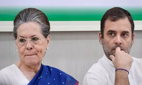 നേതാക്കൾ തൃണമൂലിലേക്ക് ചേക്കേറുന്നു; കോൺഗ്രസ് പ്രതിസന്ധിയിൽ