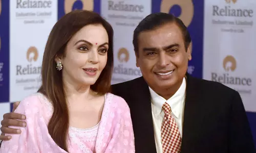 മുകേഷ് അംബാനി സ്വത്ത് വീതംവെക്കുന്നു; വാൾട്ടൺ ഫാമിലി ഫോർമുല പിന്തുടരുമെന്ന് റിപ്പോർട്ട്