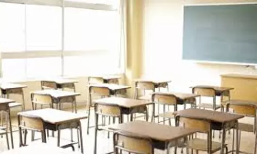 ഖത്തറില് സ്വകാര്യ സ്കൂളില് വിദ്യാര്ത്ഥികള്ക്ക് മരുന്ന് നല്കിയ സംഭവം: അധ്യാപികയെ പിരിച്ചുവിട്ടു ഖത്തറില് സ്വകാര്യ സ്കൂളില് വിദ്യാര്ത്ഥികള്ക്ക് മരുന്ന് നല്കിയ സംഭവം: അധ്യാപികയെ പിരിച്ചുവിട്ടു