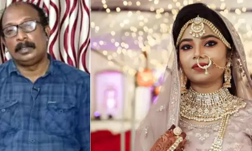 മോള് ഒറ്റയ്ക്കാണ്, ഞാനും പോകും: ഉള്ളുലയ്ക്കും മോഫിയയുടെ പിതാവിന്റെ കുറിപ്പ് മോള് ഒറ്റയ്ക്കാണ്, ഞാനും പോകും: ഉള്ളുലയ്ക്കും മോഫിയയുടെ പിതാവിന്റെ കുറിപ്പ്