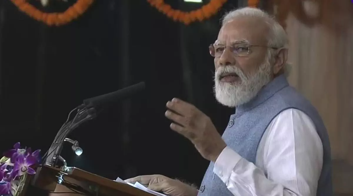 കുടുംബത്തിനു വേണ്ടി കുടുംബം നടത്തുന്ന പാര്ട്ടി, ഞാന് കൂടുതല് പറയണോ? നരേന്ദ്ര മോദി കുടുംബത്തിനു വേണ്ടി കുടുംബം നടത്തുന്ന പാര്ട്ടി, ഞാന് കൂടുതല് പറയണോ? നരേന്ദ്ര മോദി