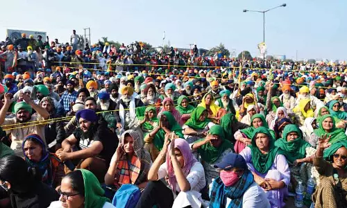 സിംഗു, തിക്രി, ഗാസിപൂർ അതിർത്തികളിലേക്ക് കർഷകരെ എത്തിക്കും; ഐതിഹാസിക സമരത്തിന്റെ വാർഷികദിനത്തിൽ പ്രതിഷേധം ശക്തമാക്കാൻ തീരുമാനം സിംഗു, തിക്രി, ഗാസിപൂർ അതിർത്തികളിലേക്ക് കർഷകരെ എത്തിക്കും; ഐതിഹാസിക സമരത്തിന്റെ വാർഷികദിനത്തിൽ പ്രതിഷേധം ശക്തമാക്കാൻ തീരുമാനം