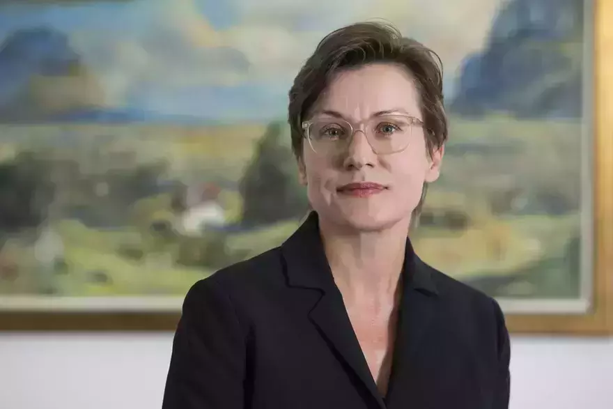 ചരിത്രത്തിലാദ്യമായി റെഡ്ക്രോസിന്  വനിത പ്രസിഡന്‍റ്