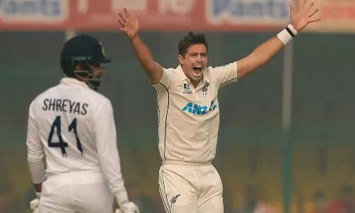 സൗത്തി പ്രഹരം; ഇന്ത്യ 345ന് ഓൾഔട്ട്‌; കരുതലോടെ കിവീസ് തുടക്കം