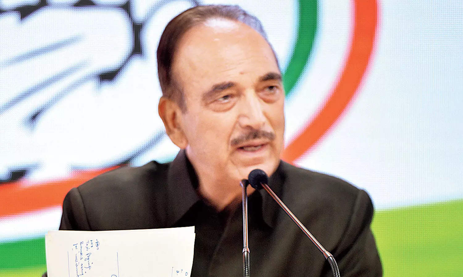 മുഖ്യമന്ത്രിയെ എംഎൽഎ ആക്കിയതുപോലെ കശ്മീരിനെ കേന്ദ്രം തരംതാഴ്ത്തി: ഗുലാം നബി ആസാദ് മുഖ്യമന്ത്രിയെ എംഎൽഎ ആക്കിയതുപോലെ കശ്മീരിനെ കേന്ദ്രം തരംതാഴ്ത്തി: ഗുലാം നബി ആസാദ്