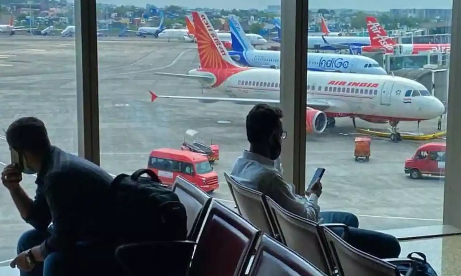 ഒമിക്രോൺ വൈറസ്; സംസ്ഥാനങ്ങൾക്ക് ജാഗ്രത നിർദേശം ഒമിക്രോൺ വൈറസ്; സംസ്ഥാനങ്ങൾക്ക് ജാഗ്രത നിർദേശം