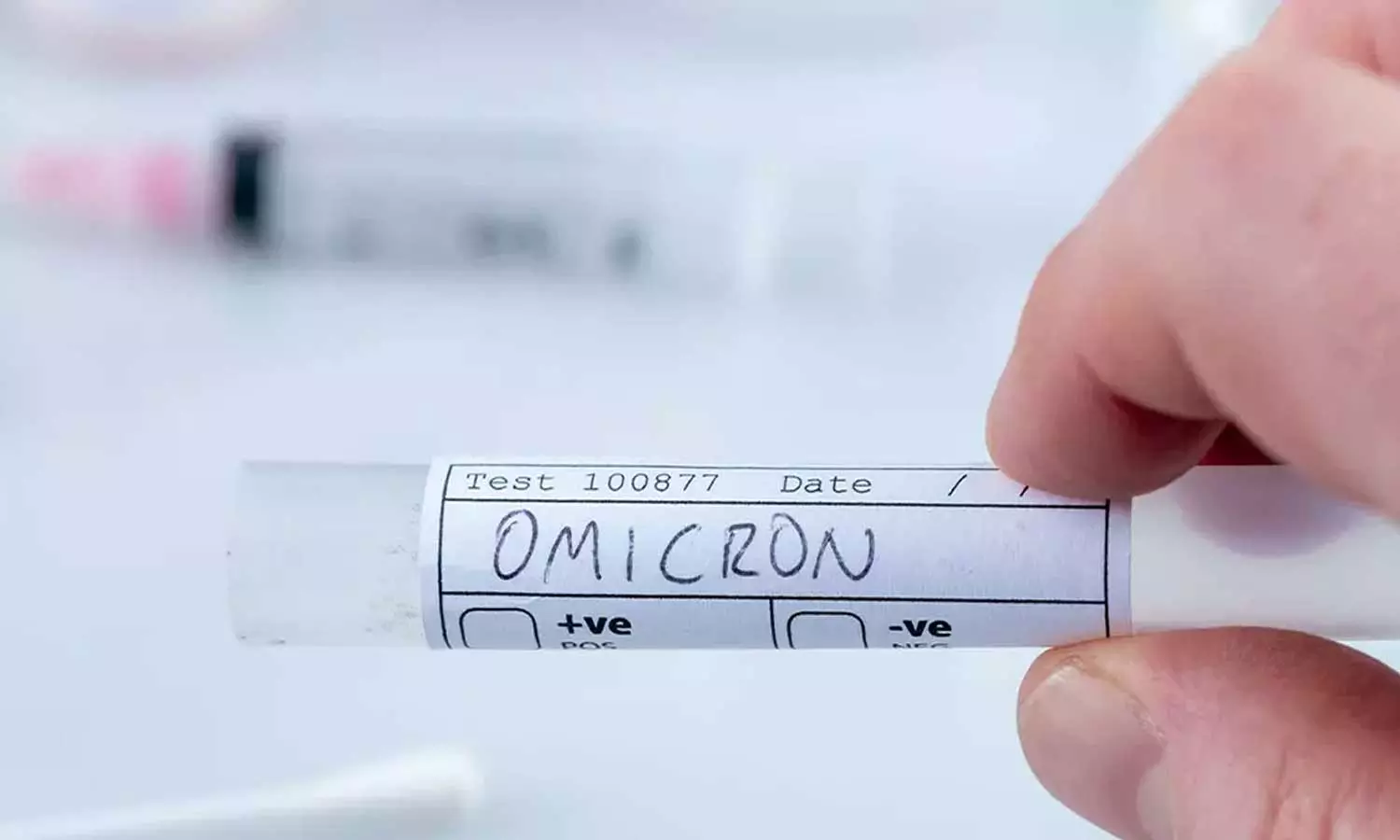 ഒമിക്രോൺ വൈറസ്: കോവിഡ് മാർഗരേഖ പുതുക്കുമെന്ന് കേന്ദ്രം ഒമിക്രോൺ വൈറസ്: കോവിഡ് മാർഗരേഖ പുതുക്കുമെന്ന് കേന്ദ്രം