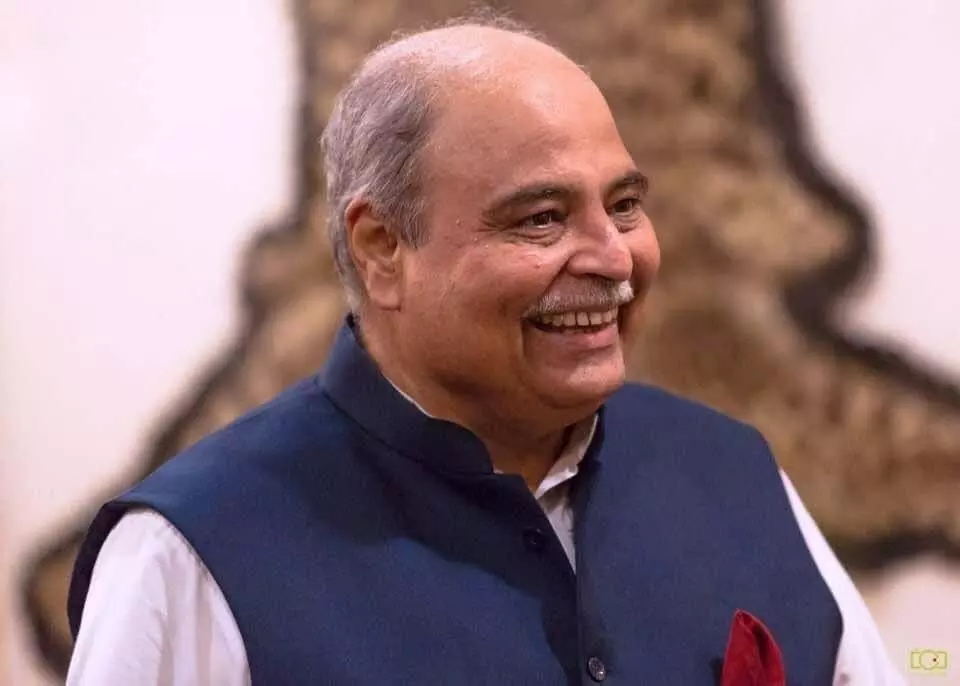 സവർക്കർ ഭാരതരത്‌നത്തിനും മുകളിലാണ്; കേന്ദ്ര വിവരാവകാശ കമ്മീഷണർ ഉദയ് മഹൂർക്കർ