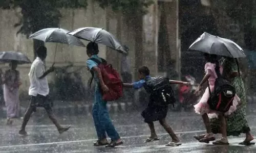 കനത്ത മഴ: തിരുവന്തപുരം ജില്ലയിലെ വിദ്യാഭ്യാസ സ്ഥാപനങ്ങൾക്ക് നാളെ അവധി