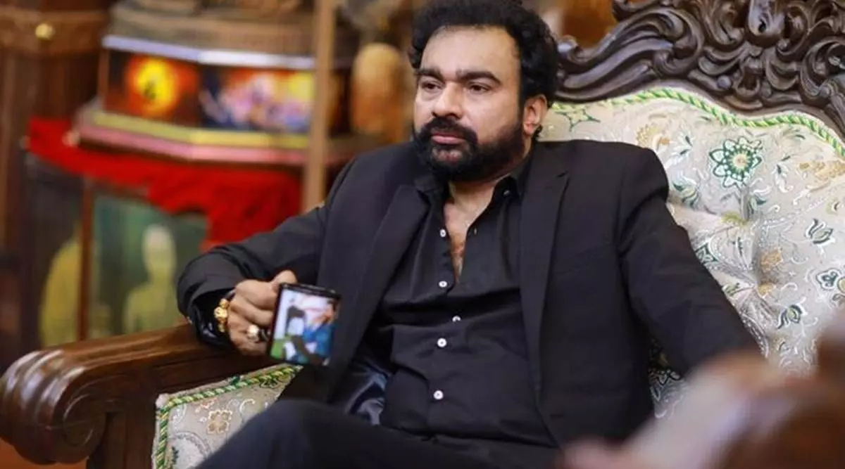 മോന്സന്റെ വിദേശയാത്രകള്; അന്വേഷണ വിവരങ്ങൾ സർക്കാർ ഇന്ന് ഹൈക്കോടതിക്ക് കൈമാറും മോന്സന്റെ വിദേശയാത്രകള്; അന്വേഷണ വിവരങ്ങൾ സർക്കാർ ഇന്ന് ഹൈക്കോടതിക്ക് കൈമാറും