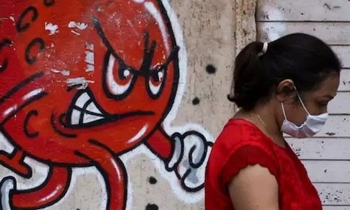 ഒമിക്രോൺ: ഗൾഫിൽ നിന്നെത്തുന്നവർക്ക് ക്വാറന്റൈൻ നിർബന്ധമില്ല