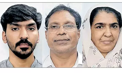 മോഫിയയുടെ മരണം: പ്രതികളെ നാളെ കോടതിയിൽ ഹാജരാക്കും മോഫിയയുടെ മരണം: പ്രതികളെ നാളെ കോടതിയിൽ ഹാജരാക്കും