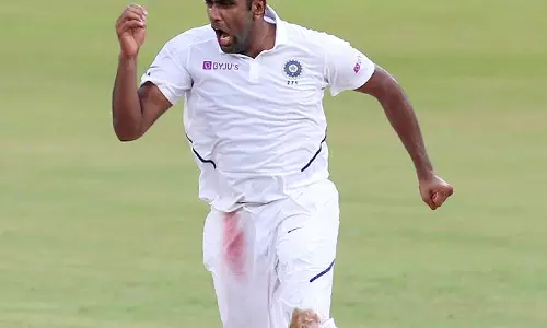 ഹർഭജനെയും പിന്നിലാക്കി അശ്വിൻ; ഇന്ത്യൻ ടെസ്റ്റ് വിക്കറ്റ് വേട്ടക്കാരിൽ മൂന്നാമൻ