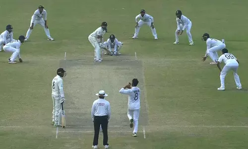 ഇന്ത്യൻ വംശജരുടെ പ്രതിരോധത്തിൽ ഇന്ത്യക്ക് മോഹാലസ്യം; കാൺപൂരിൽ സമനില പിടിച്ച് കിവികൾ ഇന്ത്യൻ വംശജരുടെ പ്രതിരോധത്തിൽ ഇന്ത്യക്ക് മോഹാലസ്യം; കാൺപൂരിൽ സമനില പിടിച്ച് കിവികൾ