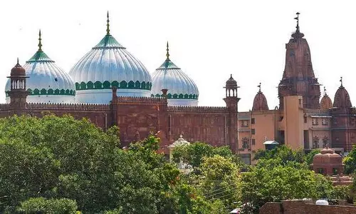 മഥുര ഷാഹി മസ്ജിദിൽ കൃഷ്ണ വിഗ്രഹം സ്ഥാപിക്കുമെന്ന് ഹിന്ദു മഹാസഭ;പള്ളി പൊളിക്കണമെന്ന് നാരയണി സേന മഥുര ഷാഹി മസ്ജിദിൽ കൃഷ്ണ വിഗ്രഹം സ്ഥാപിക്കുമെന്ന് ഹിന്ദു മഹാസഭ;പള്ളി പൊളിക്കണമെന്ന് നാരയണി സേന