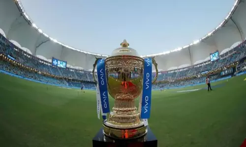 ഐപിഎൽ ടീമുകൾ ആരെയൊക്കെ നിലനിർത്തും? ഇന്ന് രാത്രിയറിയാം