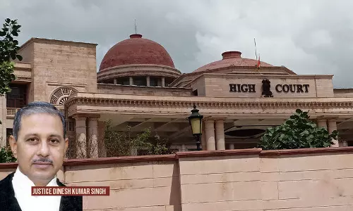 ഫീസടക്കാൻ പണമില്ലാത്തതിനാൽ ദളിത് വിദ്യാര്‍ഥിനിക്ക് ഐഐടി അഡ്മിഷൻ നിഷേധിച്ചു; ഫീസ് സ്വന്തം കൈയിൽ നിന്ന് അടച്ച് അലഹബാദ് ഹൈക്കോടതി ജഡ്ജ്‌