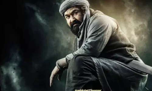 അതിശയക്കാഴ്ചകളുടെ കടൽപ്പൂരം; മരക്കാർ ട്രയിലർ സൂപ്പർ ഹിറ്റ്