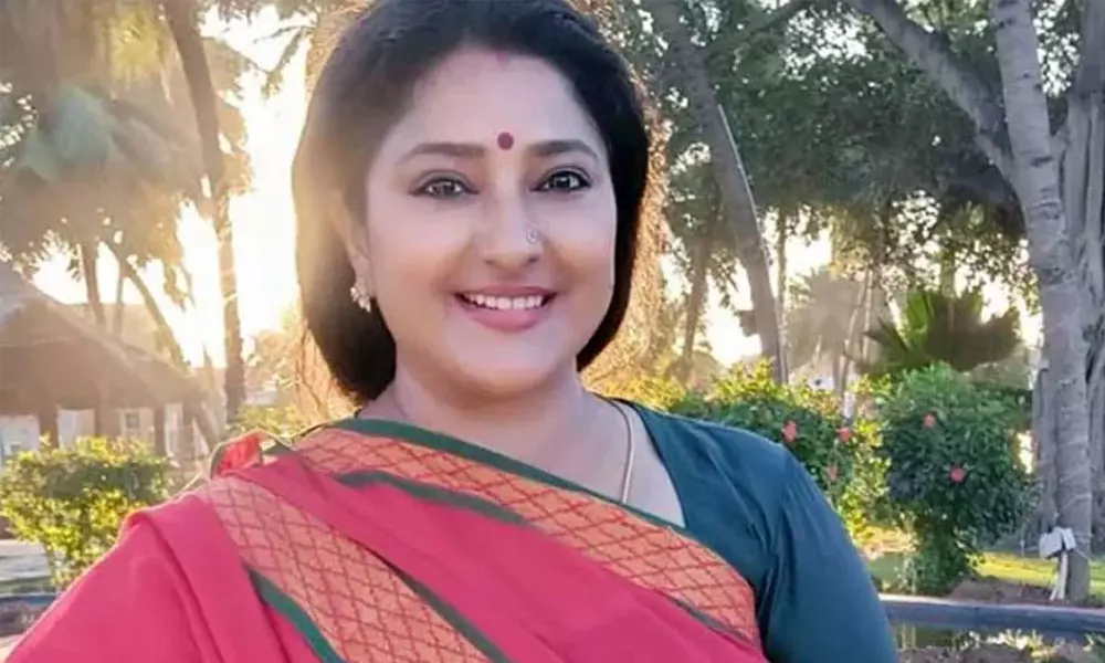 നടി പ്രവീണയുടെ ചിത്രങ്ങൾ മോർഫ് ചെയ്തു പ്രചരിപ്പിച്ച കേസില് ഒരാള് കൂടി അറസ്റ്റിൽ നടി പ്രവീണയുടെ ചിത്രങ്ങൾ മോർഫ് ചെയ്തു പ്രചരിപ്പിച്ച കേസില് ഒരാള് കൂടി അറസ്റ്റിൽ