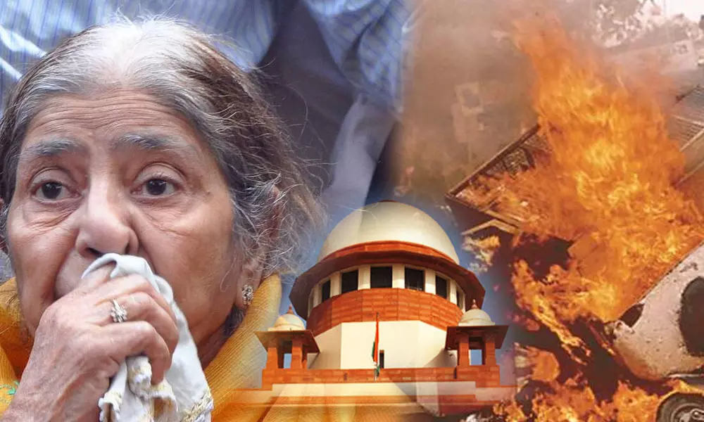 ഇഹ്സാൻ ജാഫ്രി എട്ടു റൗണ്ട് വെടിവച്ചു, കലാപം തുടങ്ങിയത് അങ്ങനെ; സുപ്രിംകോടതിയിൽ റോഹത്ഗി ഇഹ്സാൻ ജാഫ്രി എട്ടു റൗണ്ട് വെടിവച്ചു, കലാപം തുടങ്ങിയത് അങ്ങനെ; സുപ്രിംകോടതിയിൽ റോഹത്ഗി