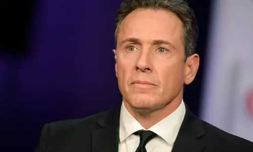 പ്രധാന അവതാരകന്‍ ക്രിസ് കോമോയെ പുറത്താക്കി സിഎൻഎൻ; അസാധാരണ നടപടി