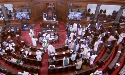 പ്രതിപക്ഷ പ്രതിഷേധത്തിൽ സ്തംഭിച്ച്  പാർലമെന്‍റ്; സസ്പെന്‍ഷനിലായ എം.പിമാരുടെ സത്യാഗ്രഹം തുടങ്ങി