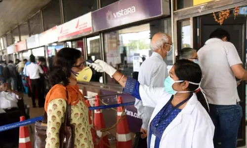 ഒമിക്രോണ്‍; പ്രതിരോധ മാര്‍ഗങ്ങള്‍ ശക്തമാക്കി കേന്ദ്രം