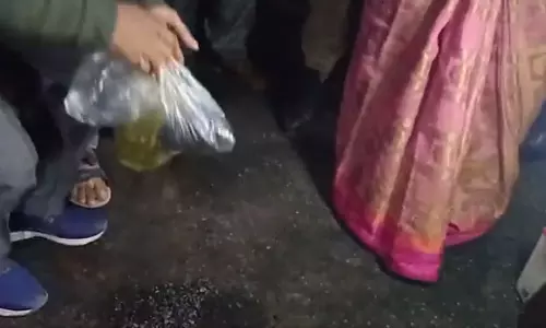 തേങ്ങയുടച്ച് റോഡ് ഉദ്ഘാടനം; പൊട്ടിയത് തേങ്ങയല്ല, റോഡ്