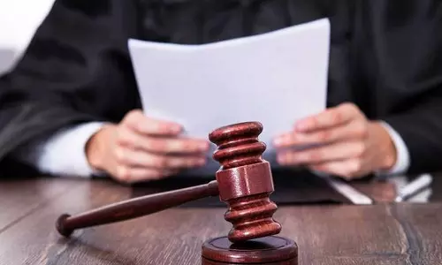 കടക്കാവൂർ പോക്സോ കേസിൽ അമ്മയ്ക്ക് നീതി; റിപ്പോർട്ട് അംഗീകരിച്ച് കോടതി കടക്കാവൂർ പോക്സോ കേസിൽ അമ്മയ്ക്ക് നീതി; റിപ്പോർട്ട് അംഗീകരിച്ച് കോടതി