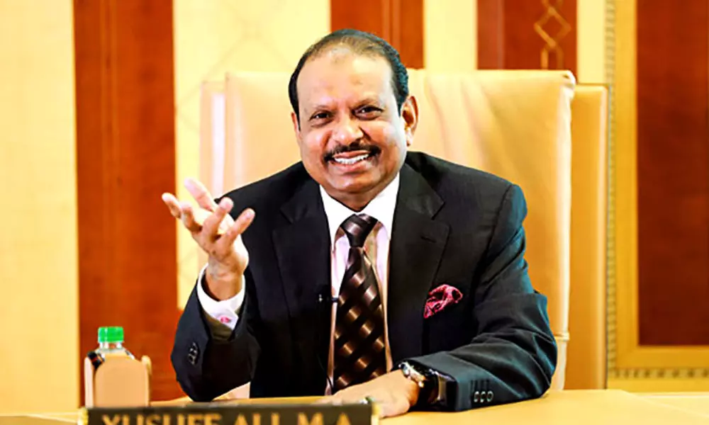 കേരളം നിക്ഷേപ സൗഹൃദം, അല്ലെങ്കിൽ ഞാൻ ഇൻവസ്റ്റ് ചെയ്യില്ലല്ലോ; പിന്നോട്ടില്ലെന്ന് എംഎ യൂസഫലി കേരളം നിക്ഷേപ സൗഹൃദം, അല്ലെങ്കിൽ ഞാൻ ഇൻവസ്റ്റ് ചെയ്യില്ലല്ലോ; പിന്നോട്ടില്ലെന്ന് എംഎ യൂസഫലി