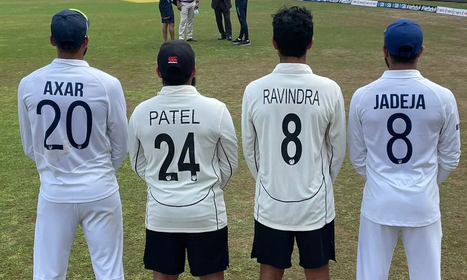 നാല് താരങ്ങൾ രണ്ട് പേര്; അശ്വിനെടുത്ത ചിത്രം വൈറൽ