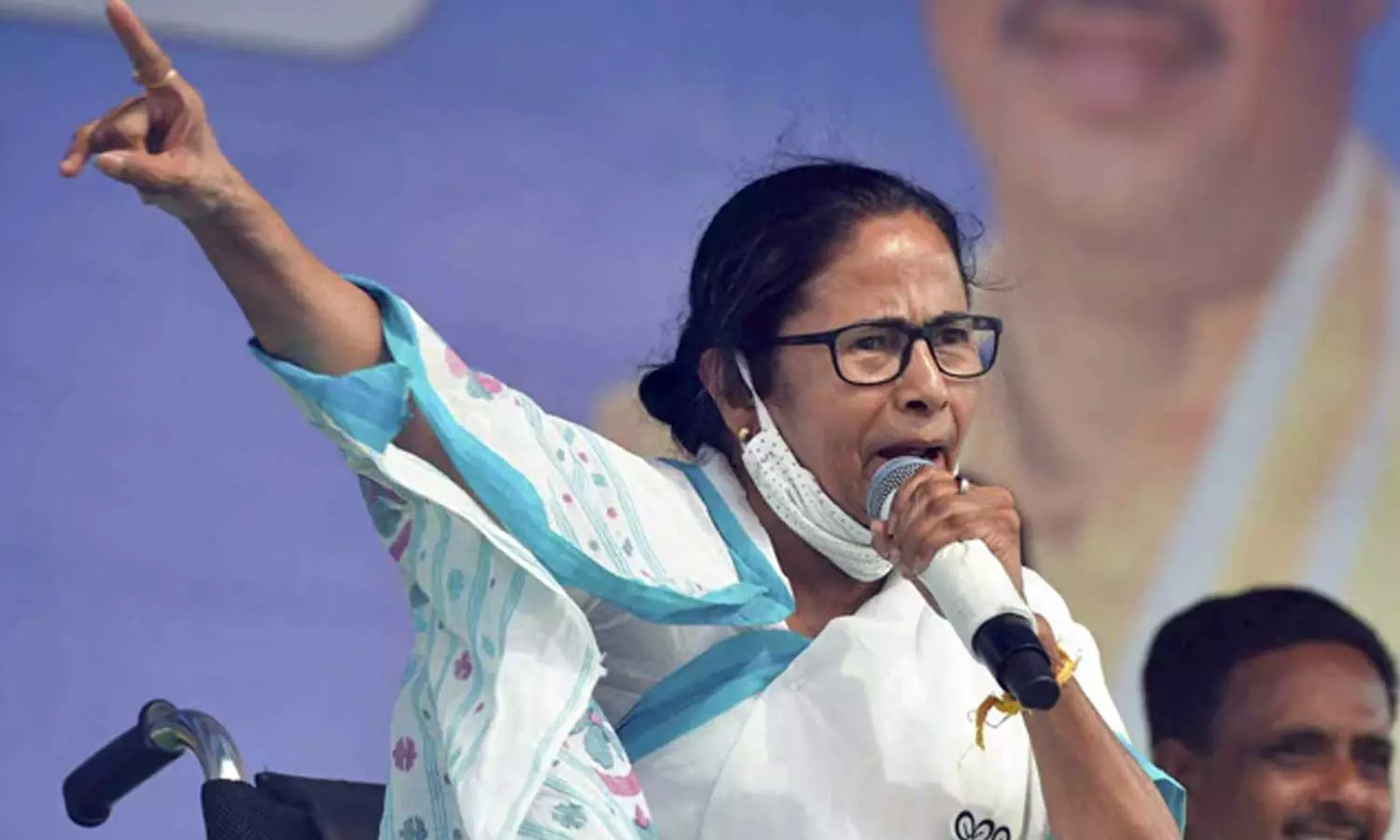 ഗോവ പിടിക്കാൻ തന്ത്രങ്ങളുമായി തൃണമൂൽ; മഹാരാഷ്ട്രവാദി ഗോമന്ദക് പാർട്ടിയുമായി സഖ്യം ഗോവ പിടിക്കാൻ തന്ത്രങ്ങളുമായി തൃണമൂൽ; മഹാരാഷ്ട്രവാദി ഗോമന്ദക് പാർട്ടിയുമായി സഖ്യം