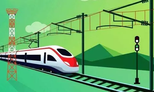 ചാത്തന്നൂരിൽ കെ റെയിൽ സ്ഥലമെടുപ്പിനെതിരെ പ്രതിഷേധം; സമരസമിതി നേതാവിനെ കസ്റ്റഡിയിലെടുത്തു ചാത്തന്നൂരിൽ കെ റെയിൽ സ്ഥലമെടുപ്പിനെതിരെ പ്രതിഷേധം; സമരസമിതി നേതാവിനെ കസ്റ്റഡിയിലെടുത്തു