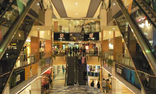 ഒമിക്രോൺ; ബംഗളൂരുവിൽ മാളിൽ പ്രവേശിക്കണമെങ്കിൽ രണ്ട് ഡോസ്   വാക്‌സിൻ നിർബന്ധം