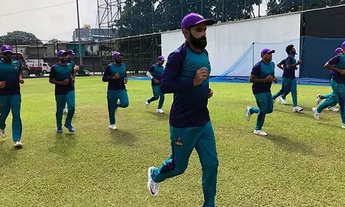 ശ്രീലങ്കൻ പൗരൻ പാകിസ്താനിൽ കൊല്ലപ്പെട്ടു; പാകിസ്താൻ താരങ്ങളുടെ സുരക്ഷ വർധിപ്പിച്ചു ശ്രീലങ്കൻ പൗരൻ പാകിസ്താനിൽ കൊല്ലപ്പെട്ടു; പാകിസ്താൻ താരങ്ങളുടെ സുരക്ഷ വർധിപ്പിച്ചു