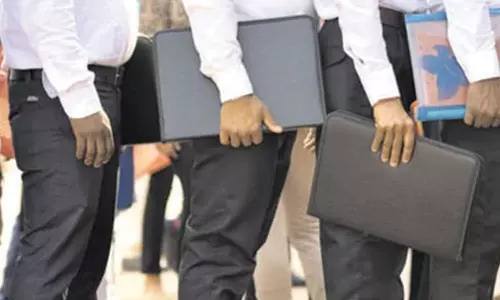 സി.ഇ.ഒയുടെ ഒറ്റ സൂം കോളിൽ ജോലി നഷ്ടമായത് 900 പേർക്ക് !