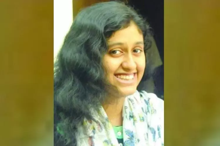 ഫാത്തിമ ലത്തീഫിന്റെ മരണം; പിതാവ് ചെന്നൈ സി.ബി.ഐ ആസ്ഥാനത്തെത്തി ഇന്ന് മൊഴി നൽകും ഫാത്തിമ ലത്തീഫിന്റെ മരണം; പിതാവ് ചെന്നൈ സി.ബി.ഐ ആസ്ഥാനത്തെത്തി ഇന്ന് മൊഴി നൽകും