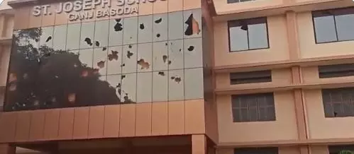 മധ്യപ്രദേശിലെ കാത്തലിക് സ്‌കൂൾ സംഘ്പരിവാർ   പ്രവർത്തകർ തകർത്തു