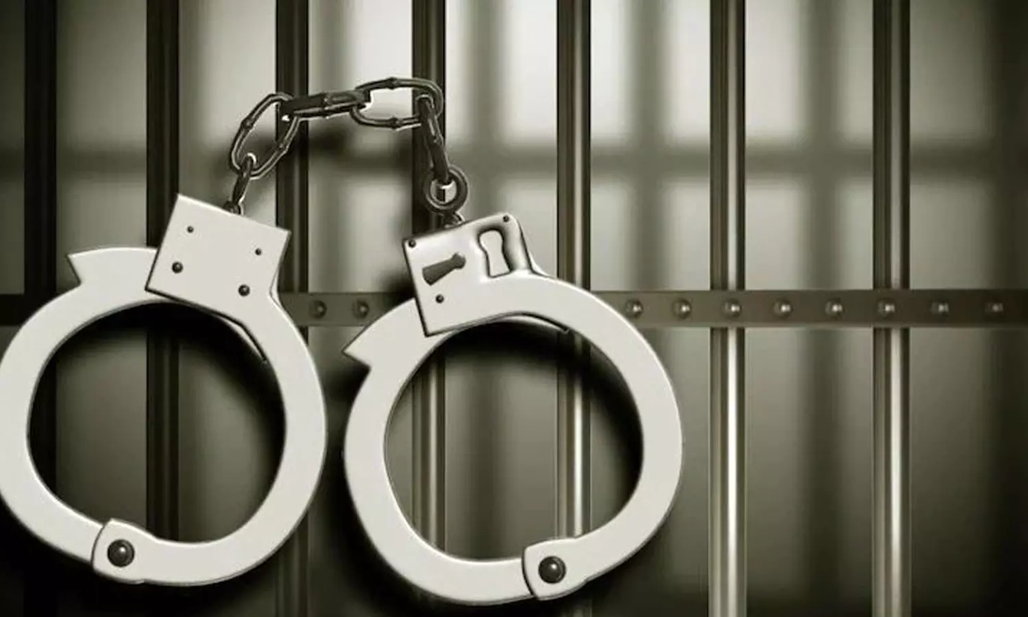 പെരുമ്പാവൂരിൽ പൊലീസിനെ ആക്രമിച്ച കേസിൽ രണ്ട് പേർ അറസ്റ്റിൽ പെരുമ്പാവൂരിൽ പൊലീസിനെ ആക്രമിച്ച കേസിൽ രണ്ട് പേർ അറസ്റ്റിൽ