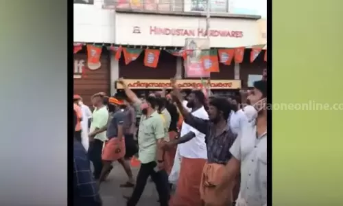 തലശ്ശേരിയിലെ വിദ്വേഷ മുദ്രാവാക്യം: നാല് ബിജെപി പ്രവർത്തകർ അറസ്റ്റിൽ തലശ്ശേരിയിലെ വിദ്വേഷ മുദ്രാവാക്യം: നാല് ബിജെപി പ്രവർത്തകർ അറസ്റ്റിൽ