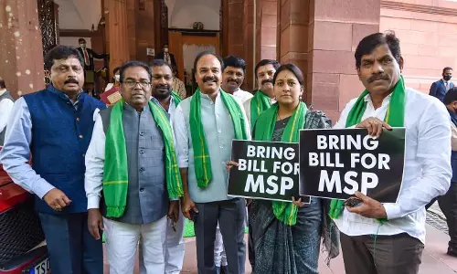 ശീതകാല സമ്മേളനം ബഹിഷ്‌കരിച്ച് തെലുങ്കാനരാഷ്ട്ര സമിതി