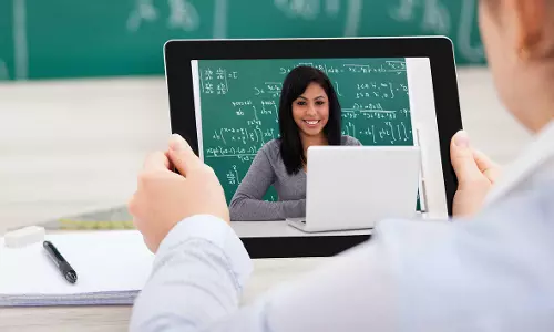 മാര്‍ച്ച് ആകുമ്പോഴേക്കും പ്ലസ്ടു സിലബസ് പൂര്‍ണമായും പഠിപ്പിച്ചു കഴിയുമോ?