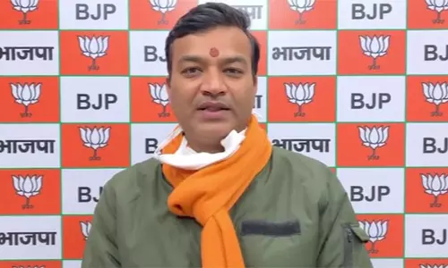 മഥുരയിലെ പള്ളി മുസ്ലിംകള് ഹിന്ദുക്കൾക്ക് കൈമാറണം; ആവശ്യവുമായി യുപി മന്ത്രി മഥുരയിലെ പള്ളി മുസ്ലിംകള് ഹിന്ദുക്കൾക്ക് കൈമാറണം; ആവശ്യവുമായി യുപി മന്ത്രി