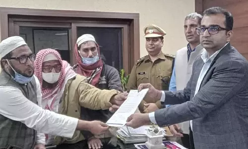 തടയാന് വന്നാല് നോക്കിക്കൊള്ളാം, ഗുരുഗ്രാമിൽ 18 സ്ഥലത്ത് ജുമുഅ നടത്തും; ജില്ലാ ഭരണകൂടത്തെ അറിയിച്ച് മുസ്ലിം സംഘടനകൾ തടയാന് വന്നാല് നോക്കിക്കൊള്ളാം, ഗുരുഗ്രാമിൽ 18 സ്ഥലത്ത് ജുമുഅ നടത്തും; ജില്ലാ ഭരണകൂടത്തെ അറിയിച്ച് മുസ്ലിം സംഘടനകൾ