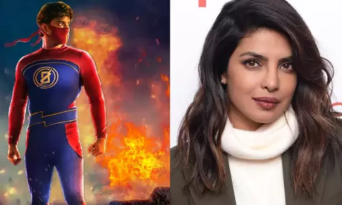 അമ്മുമ്മ കോട്ടയംക്കാരി, പാതി മലയാളി, മിന്നല് മുരളി കണ്ടിഷ്ടപ്പെട്ടു; നെറ്റ്ഫ്ലിക്സിനും മുമ്പേ ജിയോ മാമിയില് ചിത്രം പ്രഖ്യാപിച്ച് പ്രിയങ്ക ചോപ്ര അമ്മുമ്മ കോട്ടയംക്കാരി, പാതി മലയാളി, മിന്നല് മുരളി കണ്ടിഷ്ടപ്പെട്ടു; നെറ്റ്ഫ്ലിക്സിനും മുമ്പേ ജിയോ മാമിയില് ചിത്രം പ്രഖ്യാപിച്ച് പ്രിയങ്ക ചോപ്ര